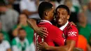 Pemain Manchester United Anthony Martial (kanan) merayakan setelah mencetak gol ke gawang Omonia pada pertandingan sepak bola Grup E Liga Europa di Stadion GSP, Nicosia, Siprus, 6 Oktober 2022. Manchester United menang 3-2 atas Omonia. (AP Photo/Petros Karadjias)