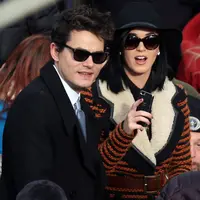 John Mayer dan Katy Perry menjalin hubungan pada Agustus tahun 2012 dan berpisah di tahun 2015. Setelah itu Katy berpaling ke Orlando Bloom, meskipun saat ini mereka juga telah berpisah. (AFP/Bintang.com)