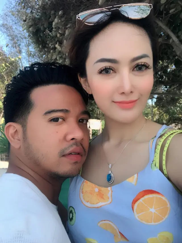 [Bintang] Roby Geisha dan Cinta Ratu Nansya