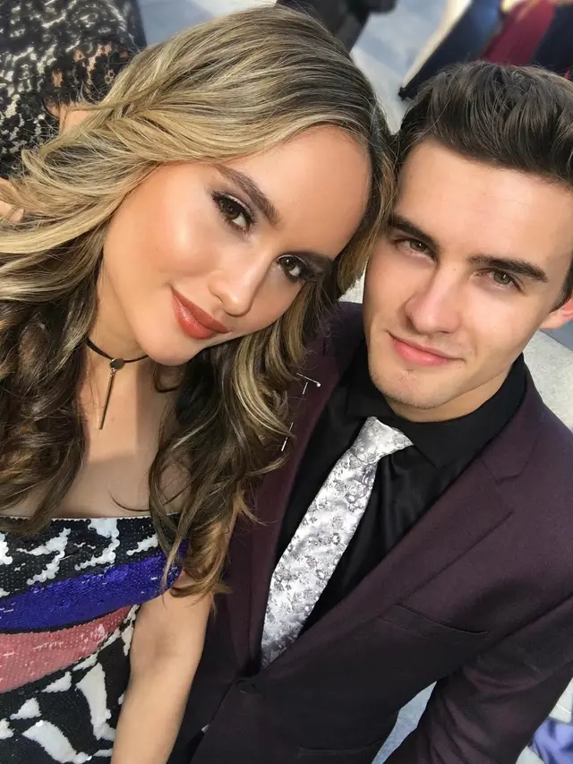 [Bintang] Cinta Laura dan Michael Johnston