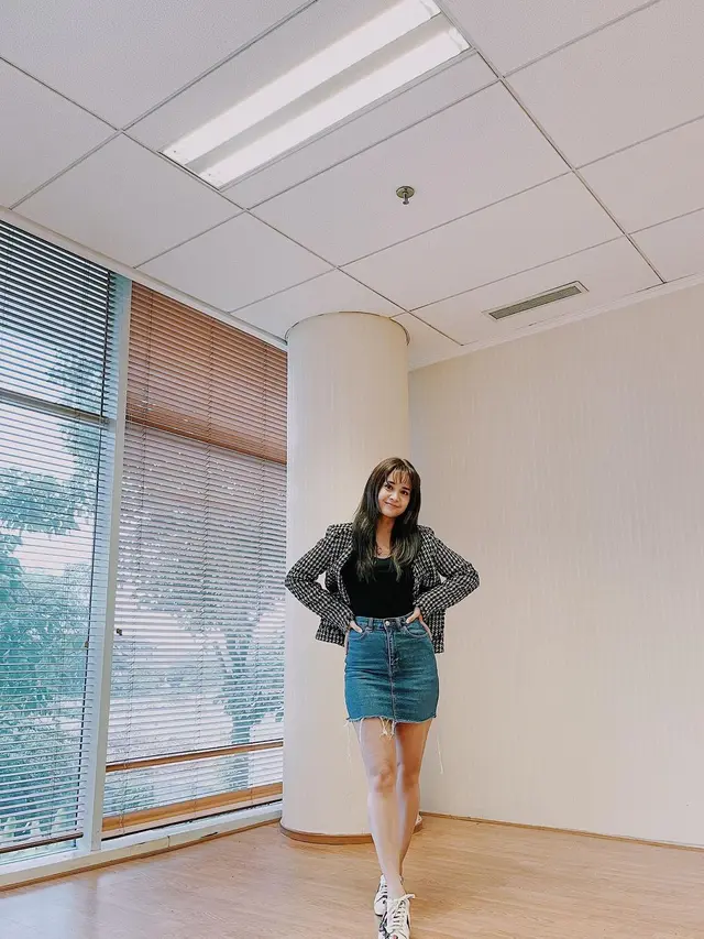 6 Potret Terbaru Michelle Ziudith dengan Rambut Berponi, Disebut Makin Imut