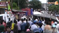 [VIDEO] Kanal Barat Ambrol, 4 Mobil Berhasil Dievakuasi