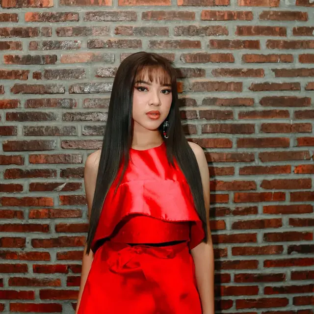 6 Potret Tiara Andini Tampil dengan Rambut Berponi, Makin Imut Bak Boneka