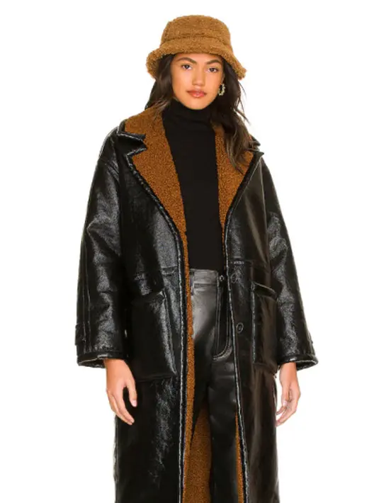 Jaket reversible bisa jadi alternatif tampilan yang anti ribet, tapi tetap fashionable. Foto: Pinterest.