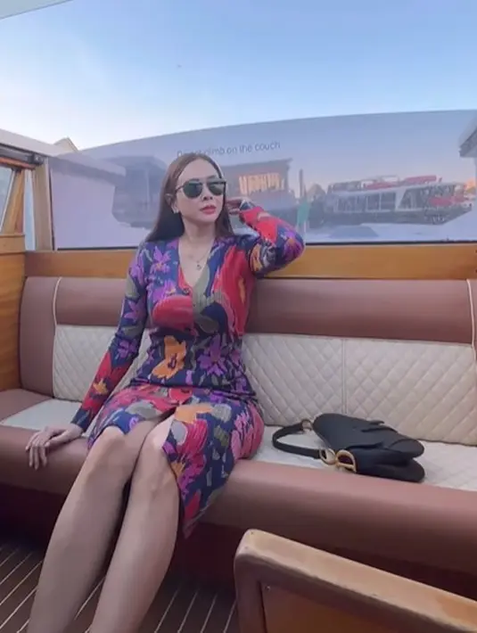 Aura Kasih tampil stunning [Instagram/aurakasih]