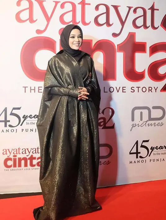 (Instagram/dewisandra)