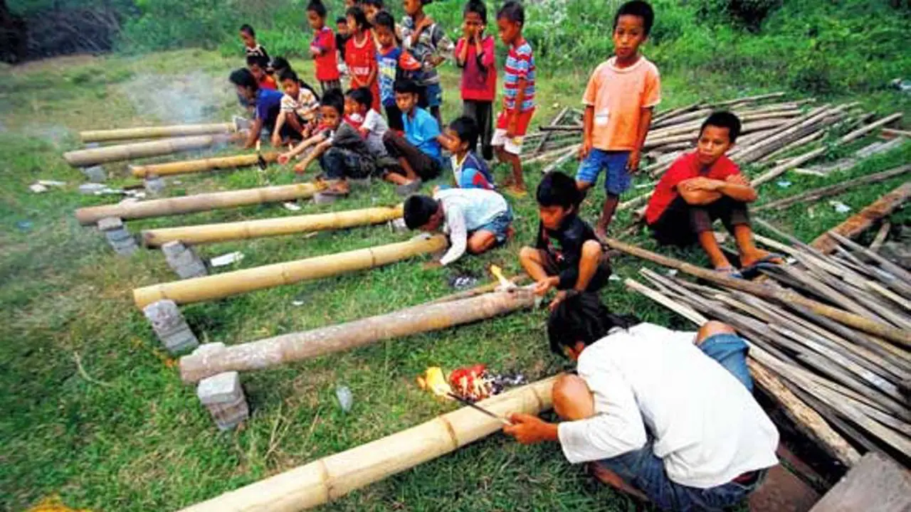 Meriam Bambu, Senjata Perang Anak-anak 90-an Saat Ramadan