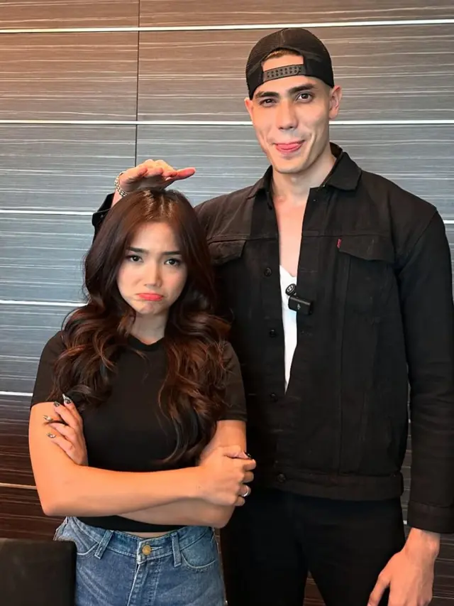 Fuji Perdana Pamer Foto Bareng Aisar Khaled, Komentar Fadly Faisal Auto Jadi Sorotan (credit: https://www.instagram.com/aisar_khaledd/).