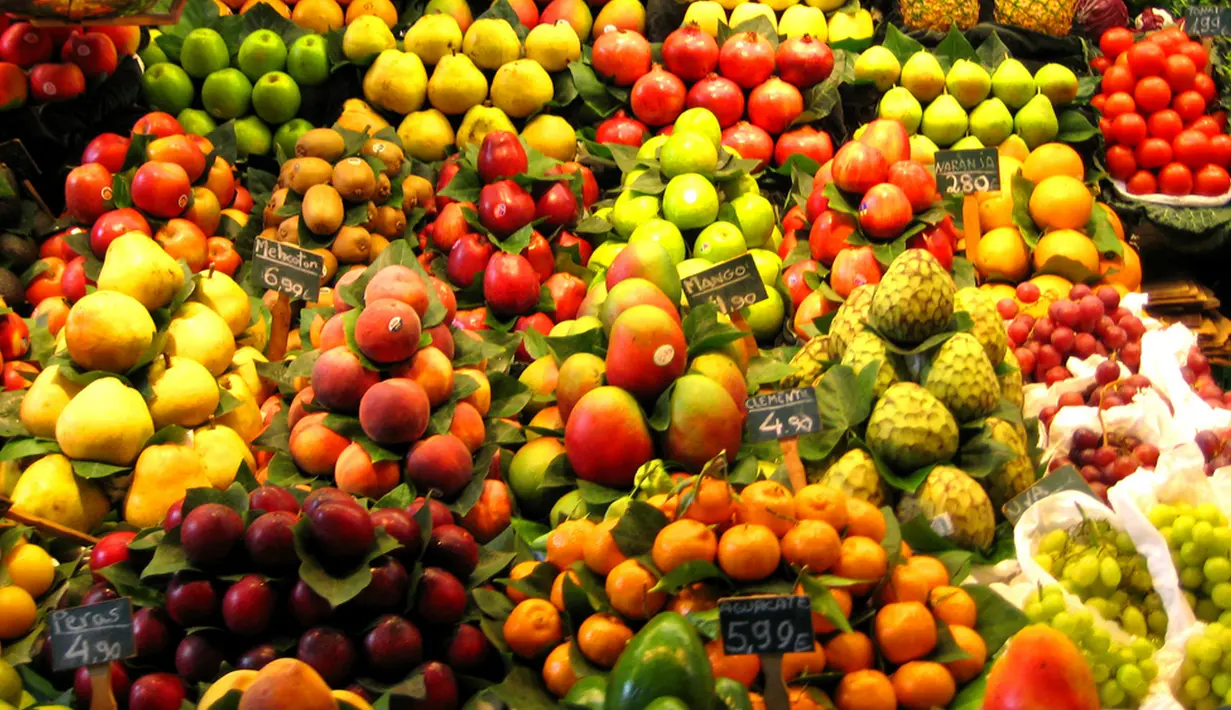 Semua buah mengandung banyak vitamin, air, dan antioksidan. Sayangnya ada beberapa buah yang mengandung terlalu banyak gula dan juga kalori dibanding buah lainnya, seperti mangga, anggur, pisang dan ceri. (Istimewa)