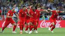 Para pemain Inggris merayakan kemenangan atas Kolombia pada babak 16 besar Piala Dunia di Stadion Spartak, Moskow, Selasa (3/7/2018). Inggris menang 1-1 (4-3) atas Kolombia. (AP/Ricardo Mazalan)