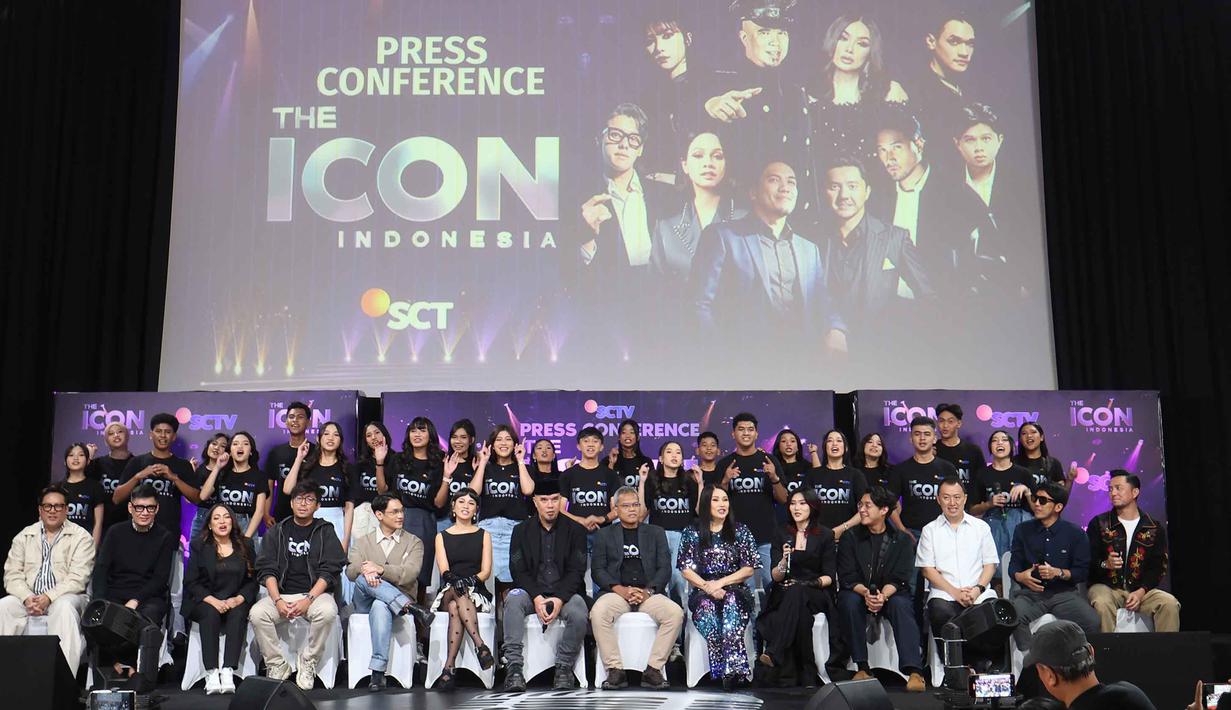 Deputy Director Programming SCTV, Banardi Rachmat (kedelapan kiri duduk) saat memberi keterangan terkait peluncuran ajang pencarian bakat The Icon Indonesia di SCTV Tower, Jakarta, Senin (6/4/2026). SCTV secara resmi meluncurkan ajang pencarian bakat terbaru bertajuk The Icon Indonesia. (Kapanlagi/Budy Santoso)