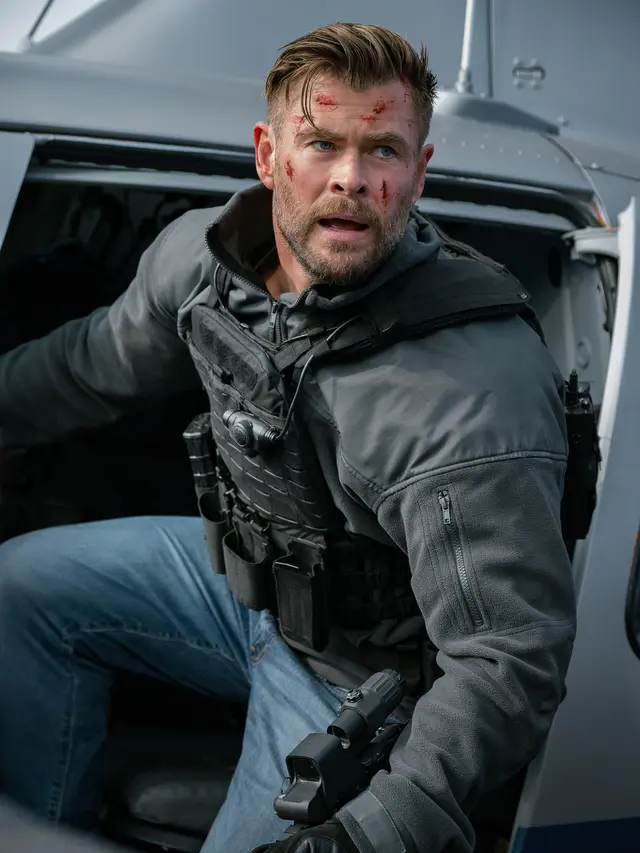 Chris Hemsworth di film Extraction 2. (Foto: Netflix)