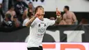 Spezia memastikan kemenangan berkat gol Przemyslaw Wisniewski dan Salvatore Esposito di babak kedua. (AFP/Vincenzo Pinto)