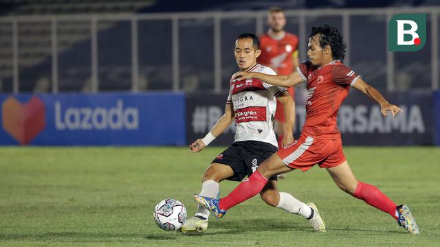 Foto: Belum Cicipi Kemenangan di BRI Liga 1 2021 / 2022, Madura United dan PSM Makassar Bermain Imbang