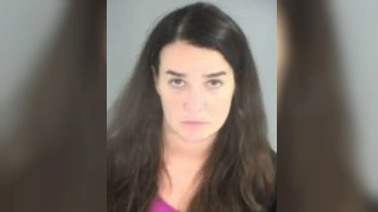 Ashley Leigh Lewis Weber (31) diancam hukuman penjara oleh pengadilan Stacey Davenport, Virginia (Pemerintah Henrico Amerika Serikat)