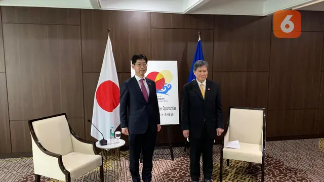 Sekjen ASEAN di Jakarta Lim Jock Hoi menerima Dubes Jepang untuk ASEAN Masahiko Kiya di Kantor Sekretariat ASEAN, Kamis (1/12/2022). (Liputan6/Benedikta Miranti)