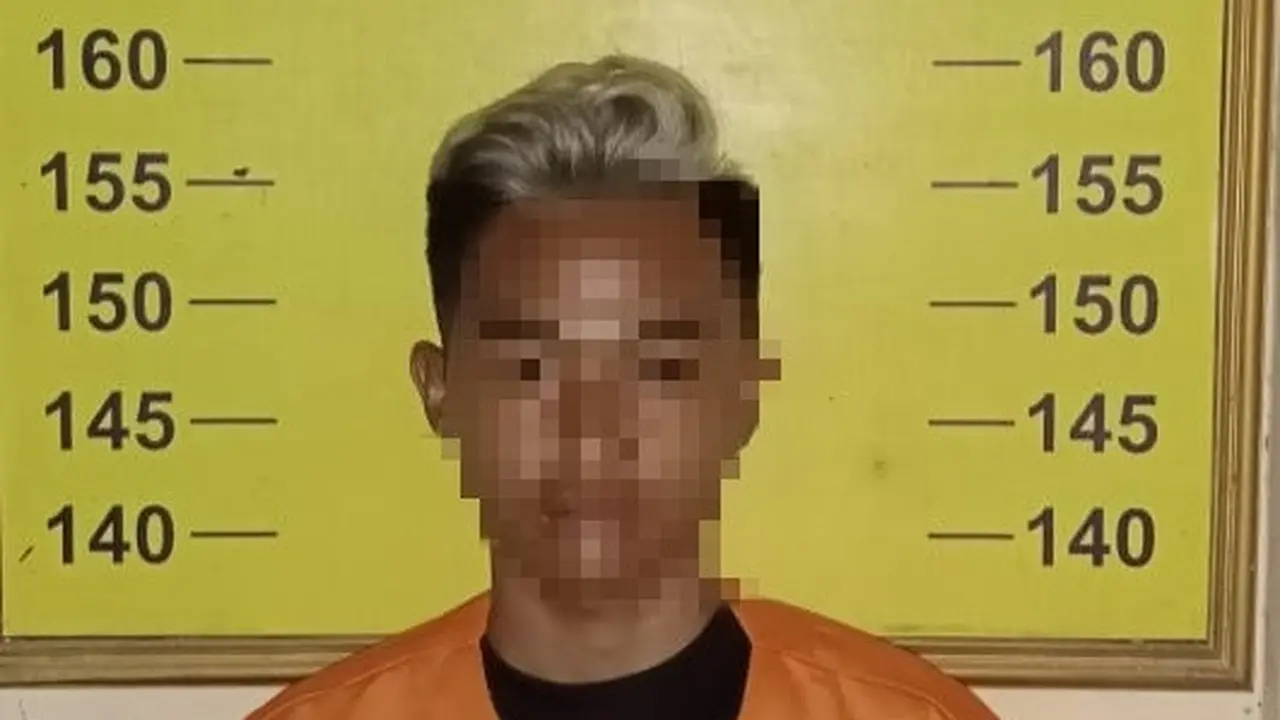 Tersangka PF diamankan di Mapolsek Kota Banyuwangi (Istimewa)