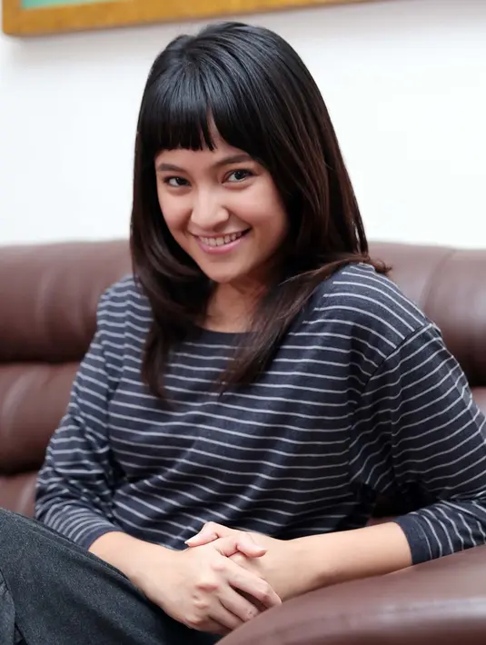 Gubernur terpilih, Anies Baswedan dan Sandiaga Uno baru saja dilantik pada Senin (16/10). Artis Marshanda berharap dengan adanya gubernur baru, bisa membawa perubahan baru di Ibu Kota. (Deki Prayoga/Bintang.com)