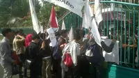 Tersangkut Kasus Korupsi, Mahasiswa Tuntut Bupati Bogor Mundur