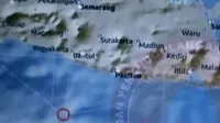 Gempa berkekuatan 5,6 skala richter menguncang Yogyakarta hingga sopir truk terjepit di kabin setelah menabrak pos satpam.