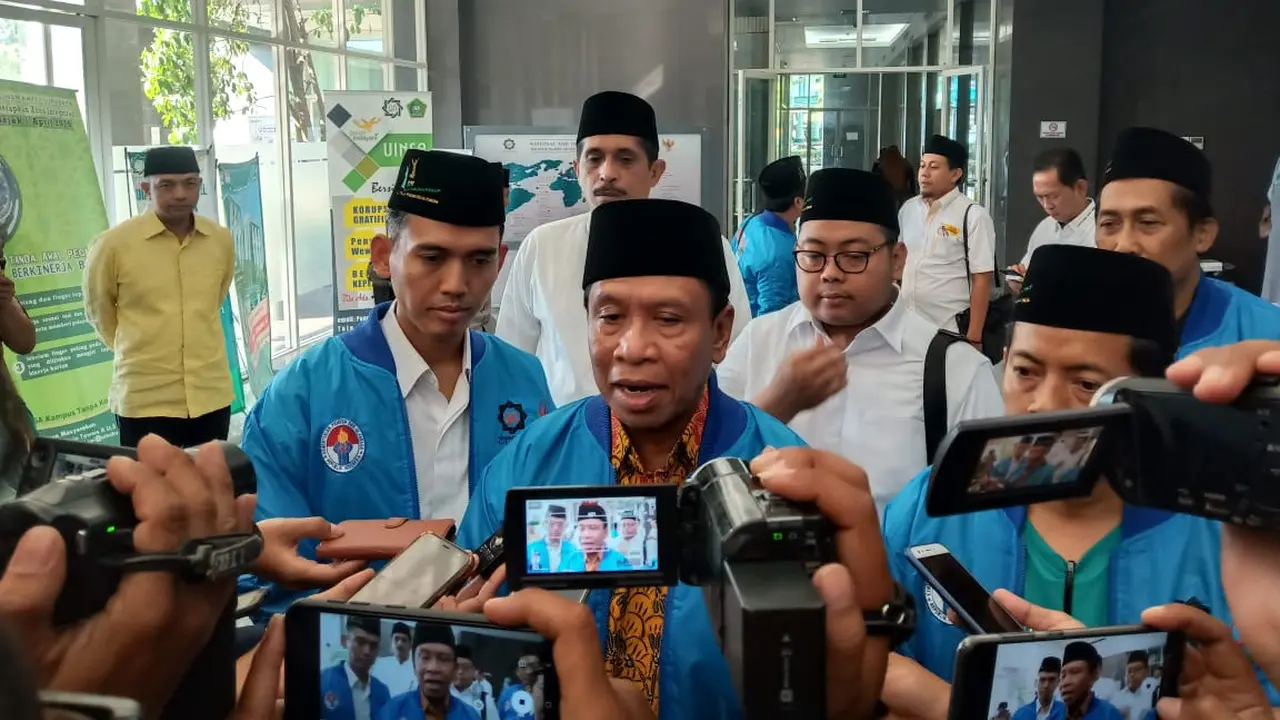 Menpora Zainuddin Amali di Universitas Islam Negeri Sunan Ampel Surabaya (UINSA), Minggu (24/11/2019).