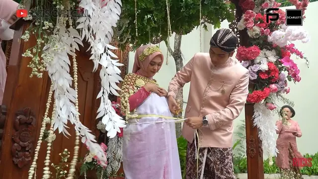 8 Momen Pengajian dan Siraman 7 Bulan Kehamilan Ria Ricis, Kental Adat Jawa