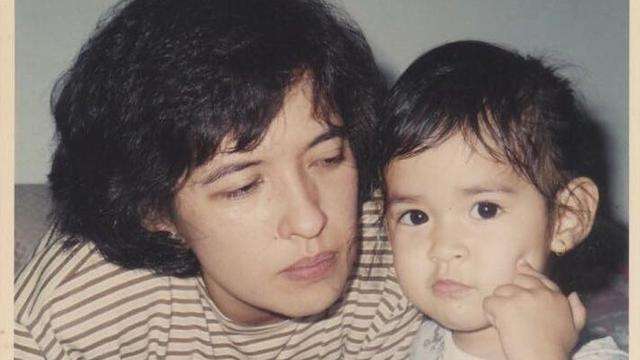 Potret Jadul Raisa Dengan Ibunya