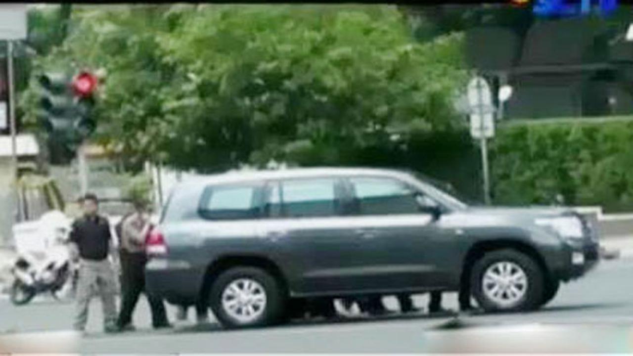 VIDEO: Usai Ledakan, Polisi Sisir Kedai Kopi Starbuck