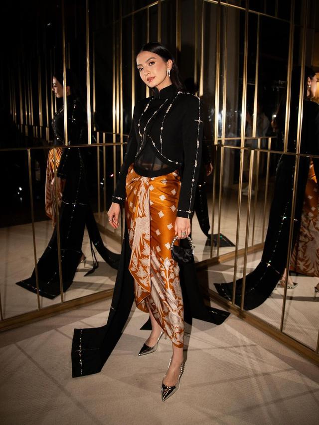 7 Potret Raline Shah Tampil Berkebaya di Cannes Film Festival 2024, Memesona