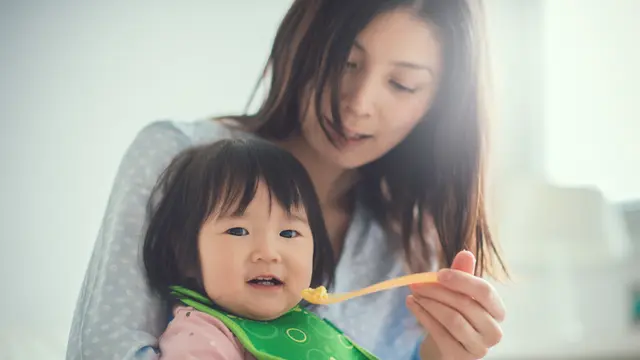 Cara Mengatasi Anak Usia 1 Tahun yang Susah Makan Nasi