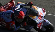 Marc Marquez ketika mengaspal di Sirkuit Le Mans, Prancis hari Sabtu (11/05/2024). (JULIEN DE ROSA / AFP)