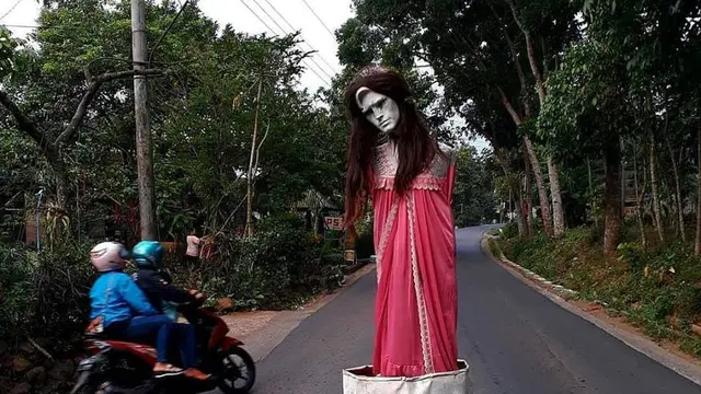 Tak Hanya jadi Pajangan, Ini 8 Aksi Kocak Orang Indonesia Gunakan Manekin