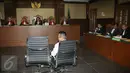 Fahmi Darmawansyah saat jalani sidang perdana yang beragendakan pembacaan surat dakwaan di Pengadilan Tipikor Jakarta, Senin (13/3). KPK menetapkan Fahmi, Muhammad Adami dan Hardy sebagai tersangka. (Liputan6.com/Helmi Afandi)