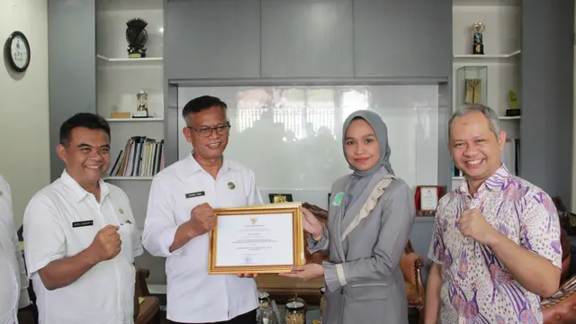 Sekolah SMP IT Al Mashduqi, Garut, sukses menyabet penghargaan Sekolah Adiwiyata, sebagai lembaga pendidikan pengelola sampah terbaik Tingkat Kabupaten Garut Tahun 2022. (Liputan6.com/Jayadi Supriadin)