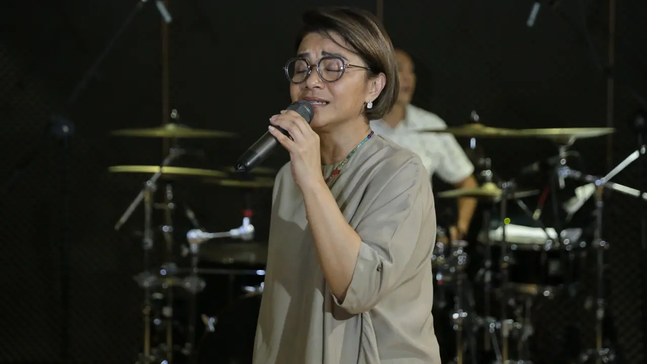[Bintang] Ruth Sahanaya