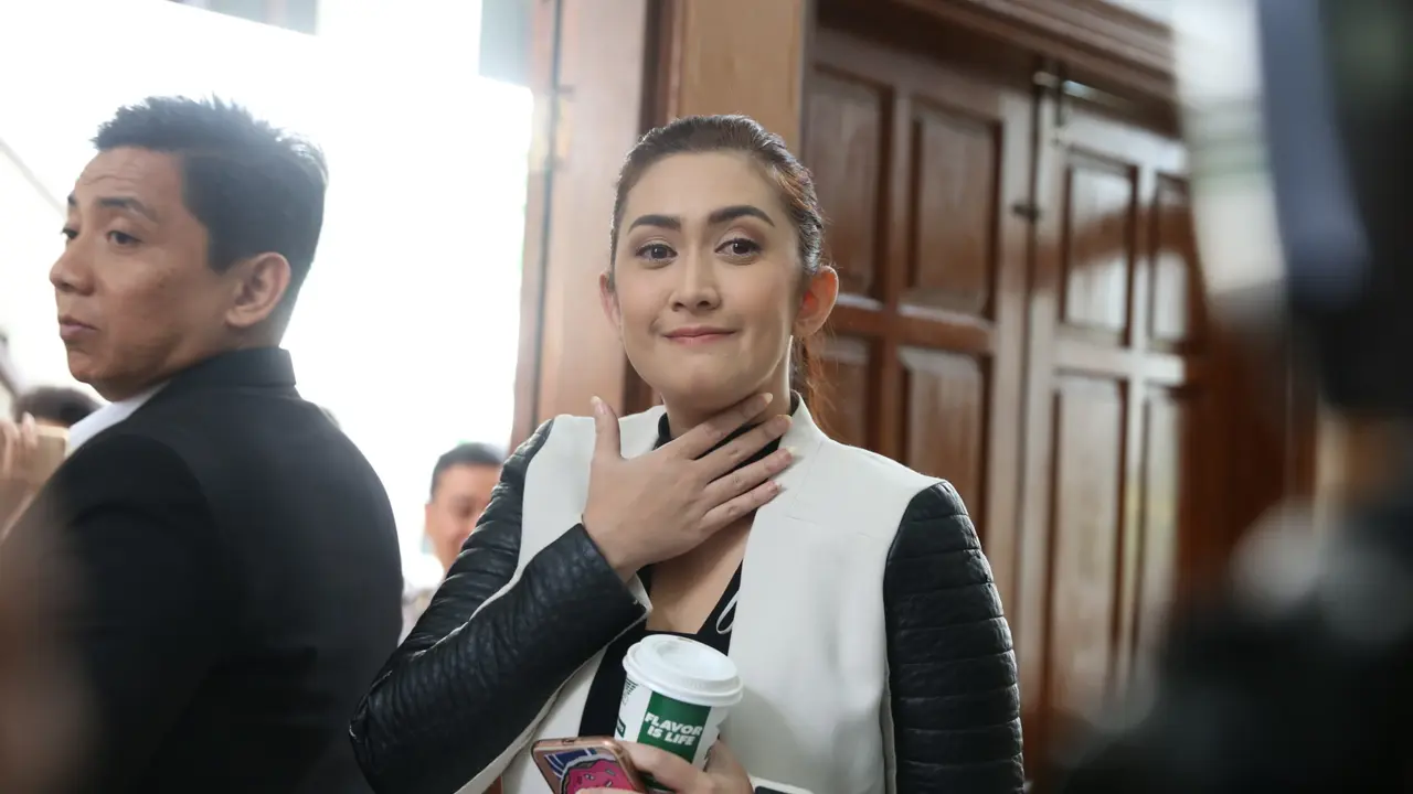 [Bintang] Nafa Urbach