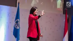 Motivator Merry Riana membagikan kisahnya saat menjadi pembicara dalam EGTC 2018 di Universitas Kristen Petra Surabaya, Jawa Timur, Kamis (15/11). Pengalaman meraih sukses dibagikan Riana ke orang lain dengan berbagai cara. (Liputan6.com/Faizal Fanani)