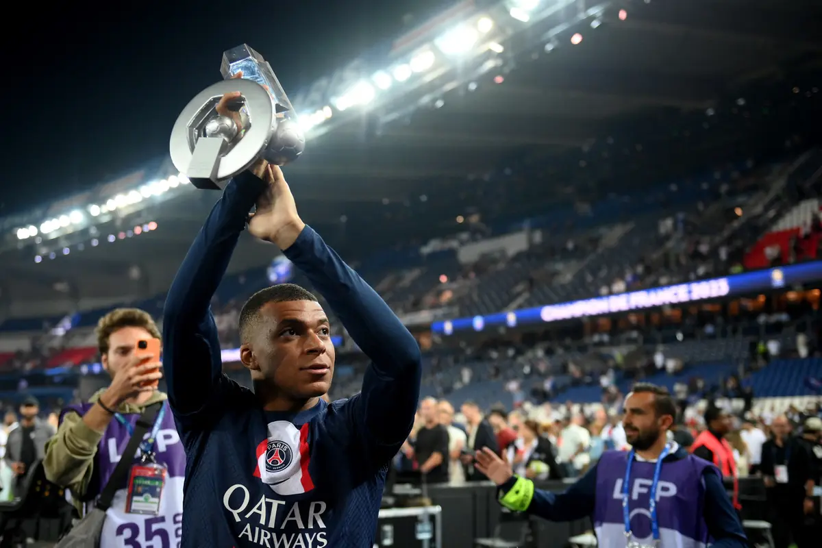Kylian Mbappe - Paris Saint-Germain - PSG