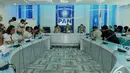 Fraksi PAN di DPR menyesalkan keputusan Presiden Joko Widodo yang memisahkan ekonomi kreatif dari Kementerian Pariwisata hingga sekarang tidak berbentuk kementerian lagi, Jakarta, Selasa (4/11/2014).(Liputan6.com/Andrian M Tunay) 