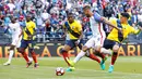 Striker AS, Clint Dempsey, saat mencetak gol ke gawang Ekuador pada perempat final Copa America Centenario 2016, di Century Link Field, Seattle, Jumat (16/6/2016). (Reuters/Joe Nicholson-USA TODAY Sports)