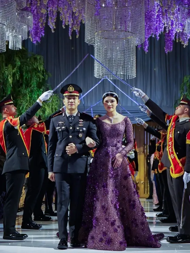 6 Potret Gaun Pengantin Mewah Anak Ketua MPR Bambang Soesatyo di Momen Resepsi Pernikahan