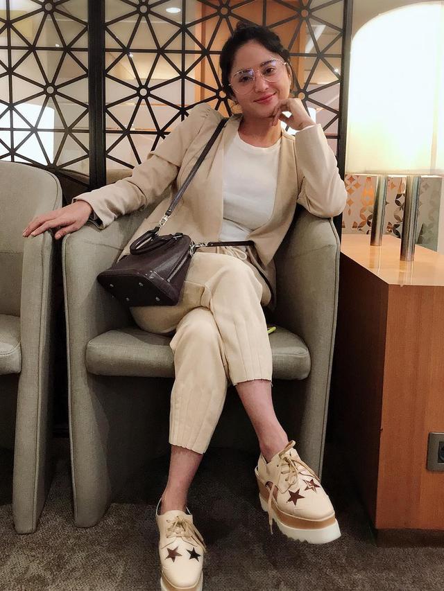 [Bintang] Dewi Perssik