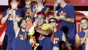 Giliran Donald Trump Sorot Topi Ferran Torres saat Perayaan Juara Piala Dunia 2026: Kami Mengapresiasinya!