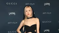 Rosé BLACKPINK tampil di  LACMA Art + Film Gala 2022 (Dok: Koreaboo)