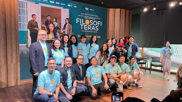 Zee Asadel dan Cast Filosofi Teras