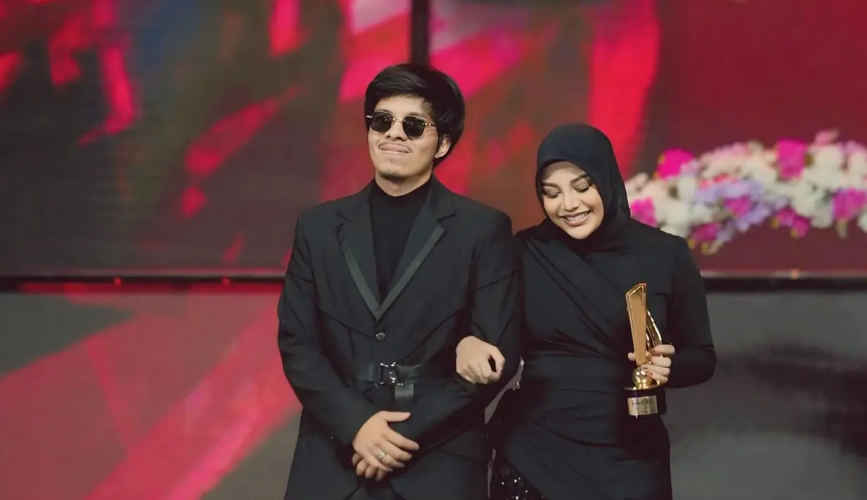 <p>"Ya allah gak nyangka liat ka aurel skrg bodynya keliatan lbih ideal bgt," puji salah satu warganet di Instagram Aurel. (Foto: Instagram/ aurelie.hermansyah)</p>
