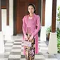 Maudy Ayunda tampil memesona dengan kebaya pink karya Didiet Maulana (dok.Instagram/@didietmaulana/https://www.instagram.com/p/CbWP7GlBeAA/Komarudin)