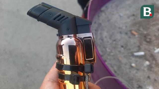 Korek di Smoking Area