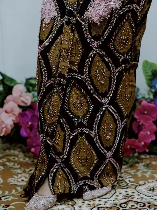 Thavita Resmi Bertunanga. [@thavitaa]