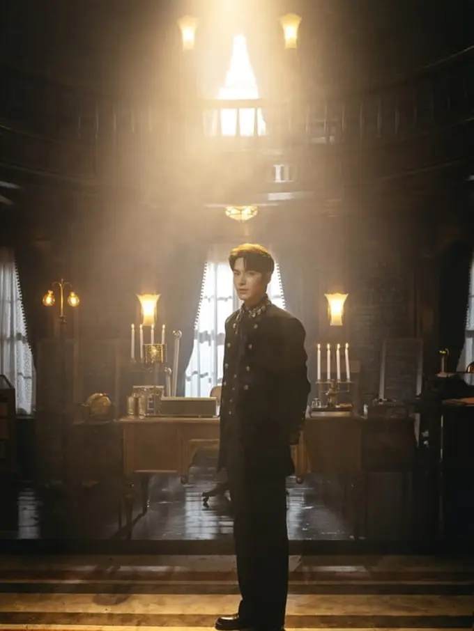 Lee Min Ho dalam The King: Eternal Monarch (SBS via Soompi)